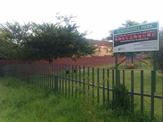 Sunninghill Gardens Park - Fence