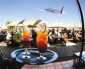 QS#18 - JHB - Breakfast with Wings
