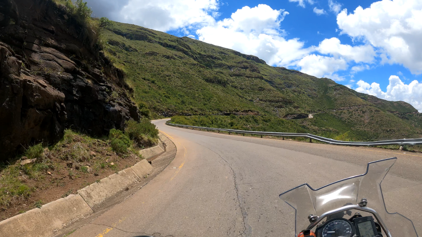 Lekhalo La Baroa Pass / Bushmen's Pass